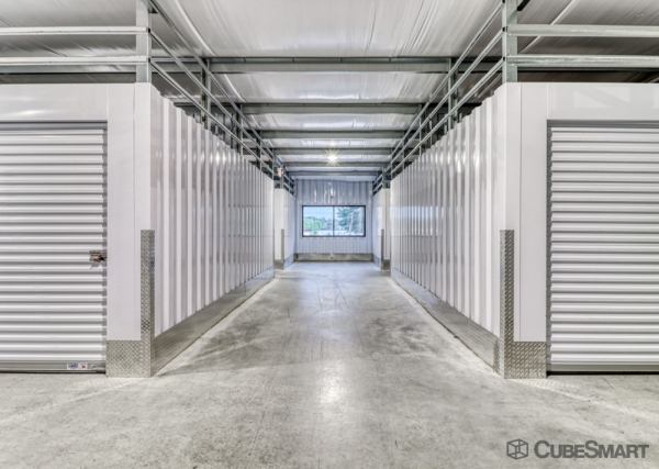 Facility photo: //images.sparefoot.com/medium/2397546979be4cd989c.jpg