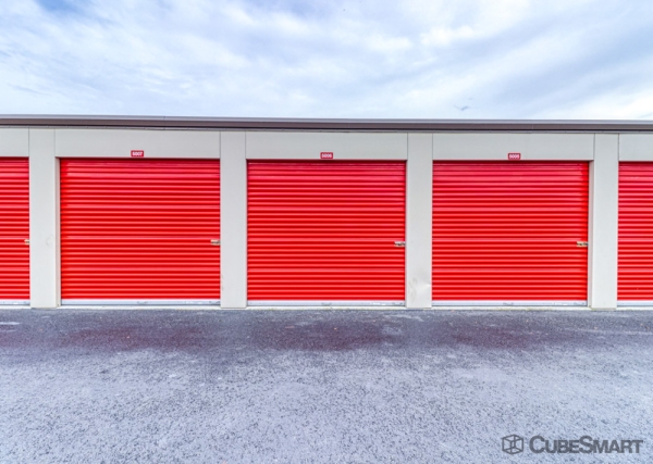 Facility photo: //images.sparefoot.com/medium/23975769e08c0a7bb97.jpg