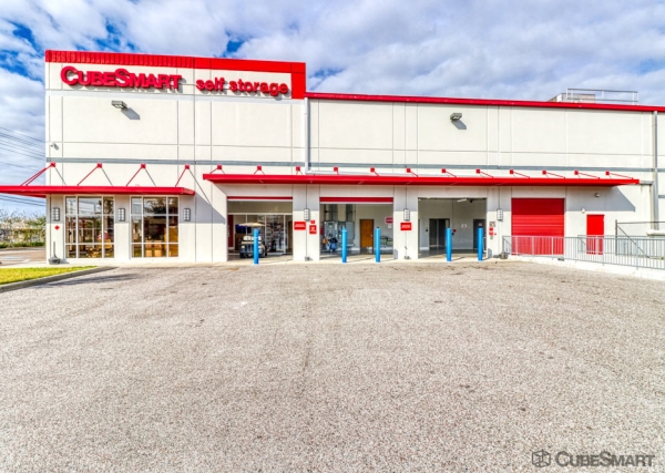 Facility photo: //images.sparefoot.com/medium/23975968905af6212f0.jpg