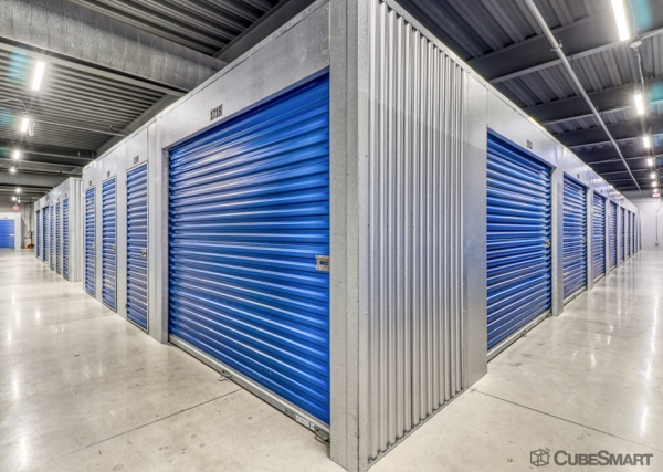 Facility photo: //images.sparefoot.com/medium/23975969fc3fa2251ab.jpg