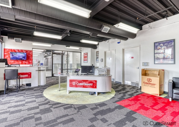 Facility photo: //images.sparefoot.com/medium/23976069fc42c4e737a.jpg