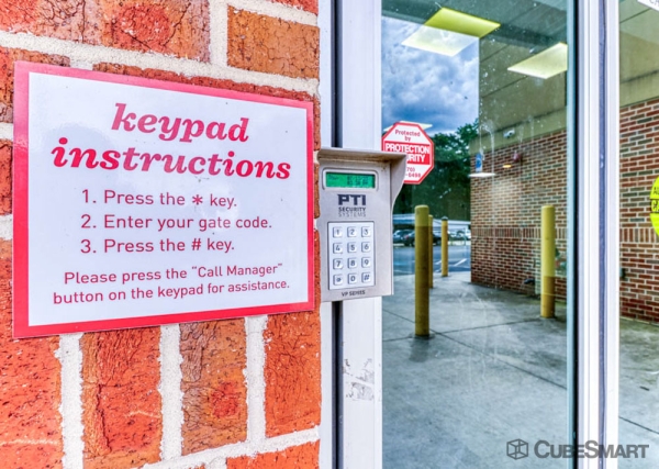 Facility photo: //images.sparefoot.com/medium/23976169ddeffe264bd.jpg