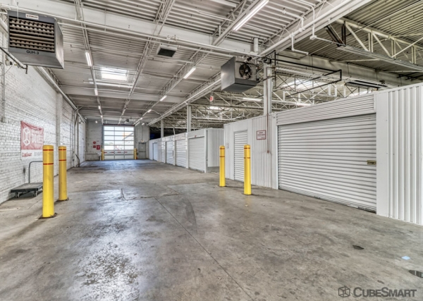 Facility photo: //images.sparefoot.com/medium/2397646883390cd9376.jpg