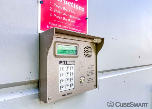 Facility photo: //images.sparefoot.com/medium/239766688b1f525b016.jpg