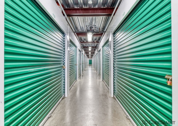 Facility photo: //images.sparefoot.com/medium/2397686a44d3332f0d7.jpg