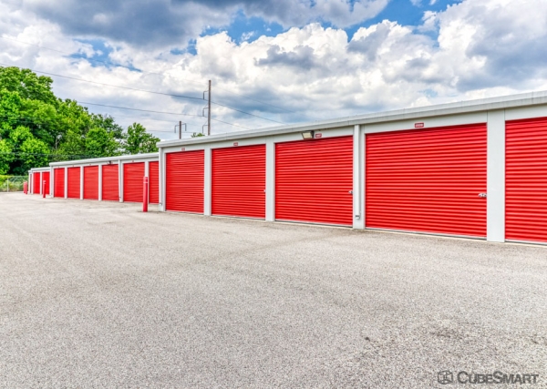 Facility photo: //images.sparefoot.com/medium/2397706914596917bee.jpg