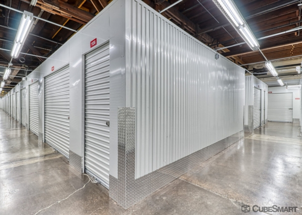 Facility photo: //images.sparefoot.com/medium/23977069831f052e7d3.jpg