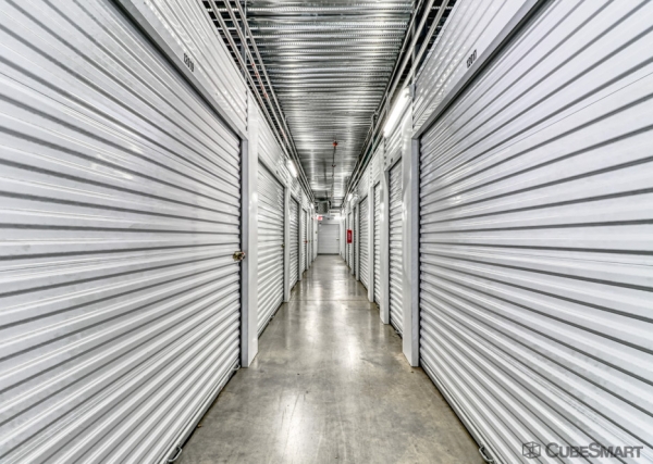 Storage Units at CubeSmart Self Storage - 5505 Maple Avenue - TX - 5505 Maple Avenue