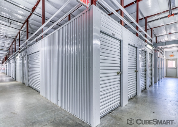 Facility photo: //images.sparefoot.com/medium/239774688b39c089d55.jpg
