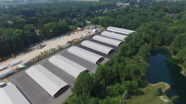 Facility photo: //images.sparefoot.com/medium/239779680a4fb0610e1.jpg