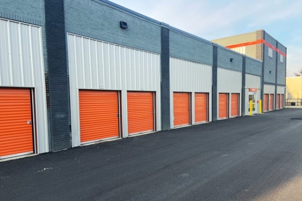 Facility photo: //images.sparefoot.com/medium/23979169e627aac95f4.jpg