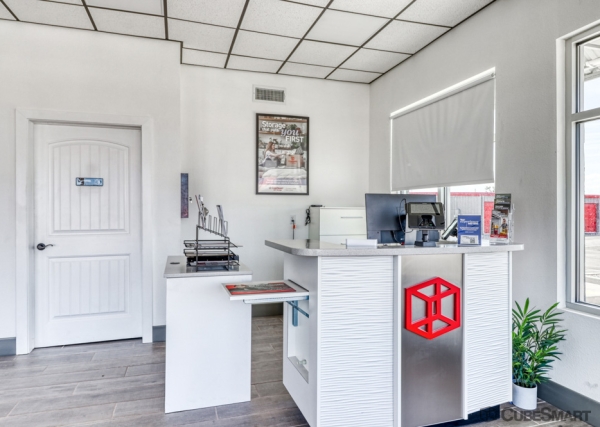 Storage Units at CubeSmart Self Storage TX Socorro N Loop Dr - 10460 North Loop Drive