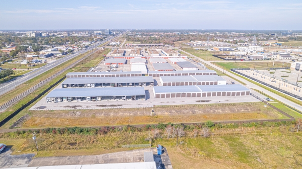 Facility photo: //images.sparefoot.com/medium/23981368ae0232b66c6.jpg