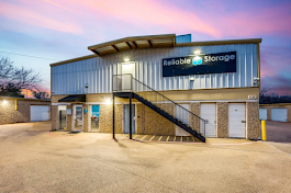 Facility photo: //images.sparefoot.com/medium/239829687fd25f38fba.png