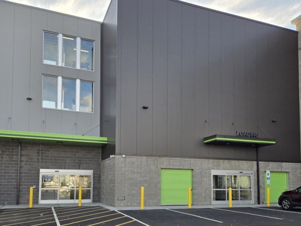 Facility photo: //images.sparefoot.com/medium/2398546904fa9f371e6.jpg