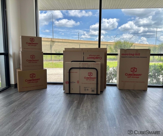 Facility photo: //images.sparefoot.com/medium/239887688331d8be7e0.jpg