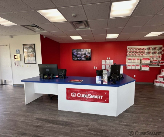 Facility photo: //images.sparefoot.com/medium/239887688331dba93c7.jpg