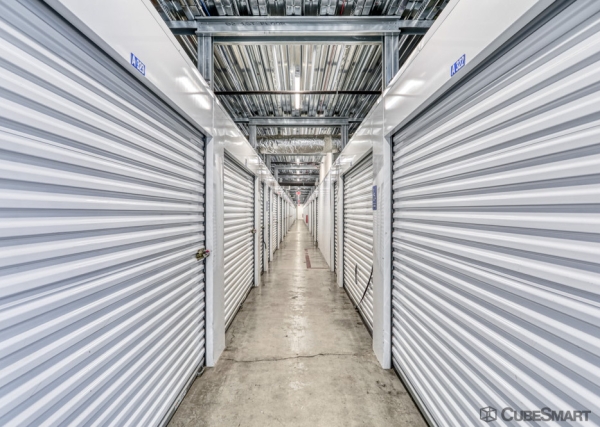 Facility photo: //images.sparefoot.com/medium/23988769393110d798e.jpg