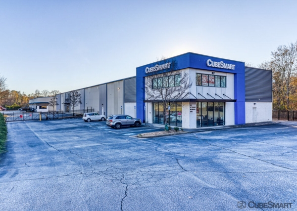Storage Units at CubeSmart Self Storage GA Mableton Veterans Memorial Hwy SW - 381 Veterans Memorial Highway Southwest