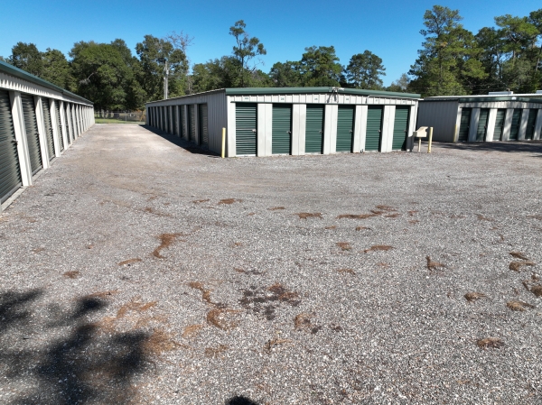 Facility photo: //images.sparefoot.com/medium/23990567d0c72ca1a77.jpg