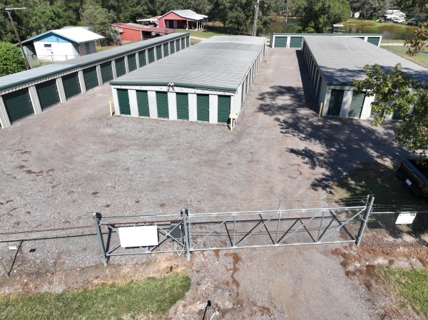 Facility photo: //images.sparefoot.com/medium/23990567d0c72e9a764.jpg