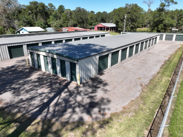 Facility photo: //images.sparefoot.com/medium/23990567d0c731d0989.jpg