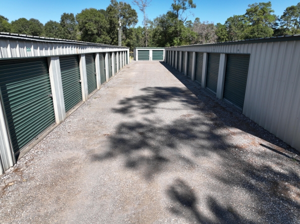 Facility photo: //images.sparefoot.com/medium/23990567d0c733c0d16.jpg