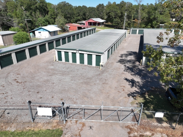 Facility photo: //images.sparefoot.com/medium/23990567d0c735b2306.jpg