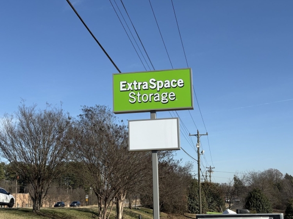 Facility photo: //images.sparefoot.com/medium/23991369943197e0596.jpg