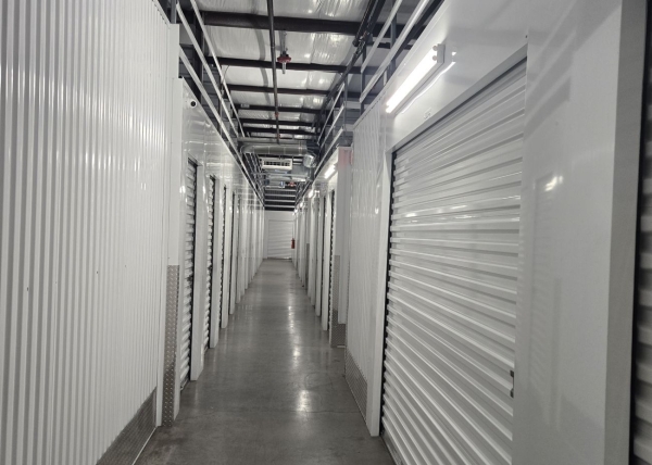 Facility photo: //images.sparefoot.com/medium/2399166a1c25120cab7.jpg