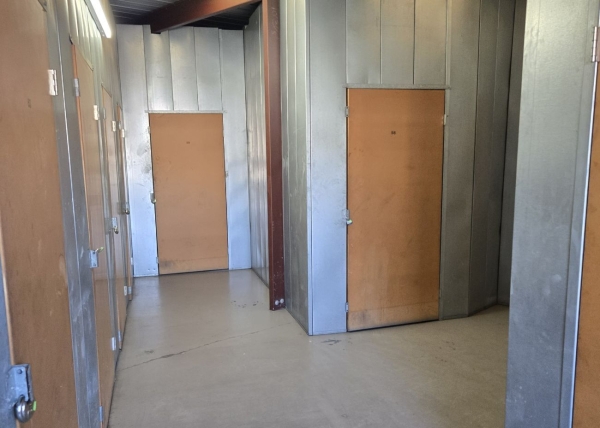 Storage Units at Extra Space Storage - 6847 - Fontana - 15723 Foothill Blvd - 15723 Foothill Boulevard