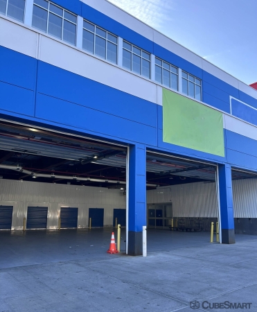 Facility photo: //images.sparefoot.com/medium/23995468809a942fc73.jpg