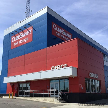 Facility photo: //images.sparefoot.com/medium/239954697738a4091d6.jpg