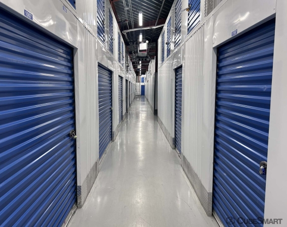 Facility photo: //images.sparefoot.com/medium/23995469de0120e5c1f.jpg