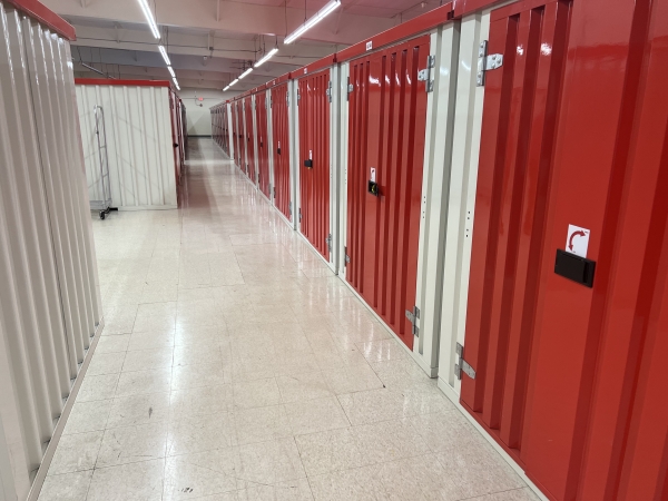 Storage Units at Prestige Storage - Muskegon (East Apple Avenue) - 5483 East Apple Avenue