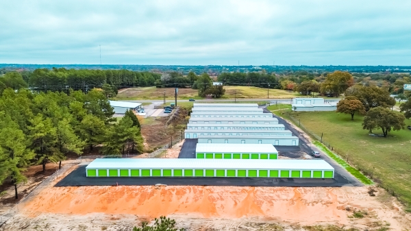 Facility photo: //images.sparefoot.com/medium/2400156872bb4aa9663.jpg