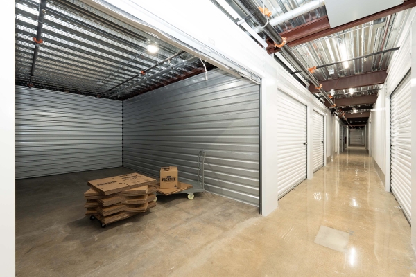 Facility photo: //images.sparefoot.com/medium/2400406915116a9f65f.jpg