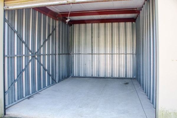 Facility photo: //images.sparefoot.com/medium/24006167d9f140b4be6.jpg