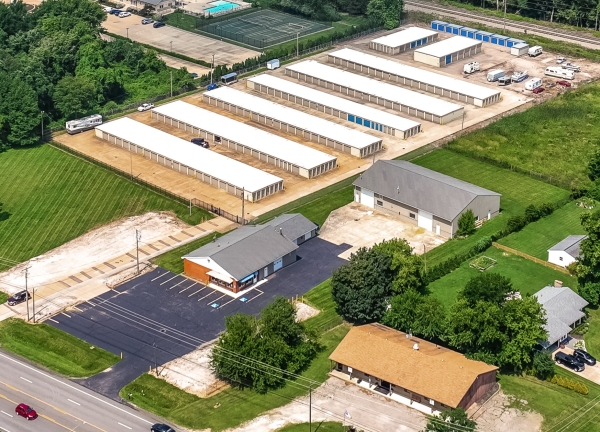 Facility photo: //images.sparefoot.com/medium/24006169b847271626a.jpg