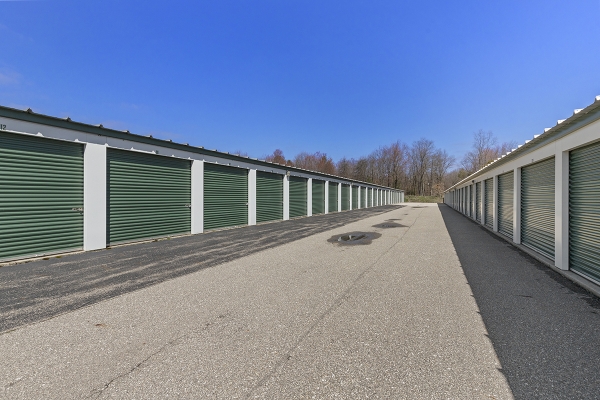 Facility photo: //images.sparefoot.com/medium/24006367d9f8873a242.jpg