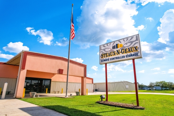 Facility photo: //images.sparefoot.com/medium/24006567da041d30c98.jpg