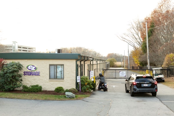 Facility photo: //images.sparefoot.com/medium/24008768f63b5c9e9bf.jpg