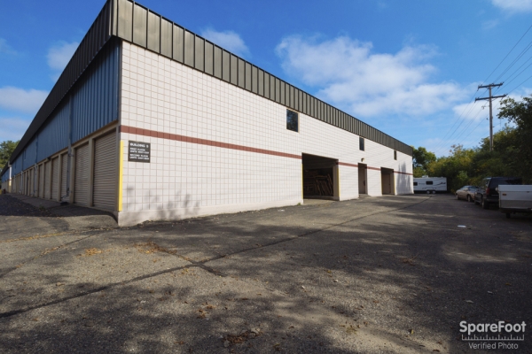 Facility photo: //images.sparefoot.com/medium/24011267dc90ab70b2e.jpg