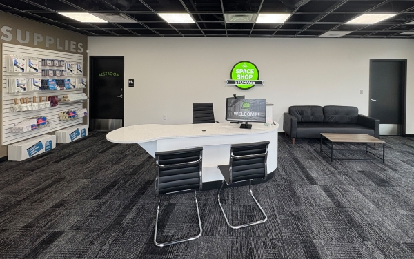 Facility photo: //images.sparefoot.com/medium/240116689de546d71c1.jpg