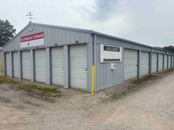 Facility photo: //images.sparefoot.com/medium/24015868c067440a9aa.jpg