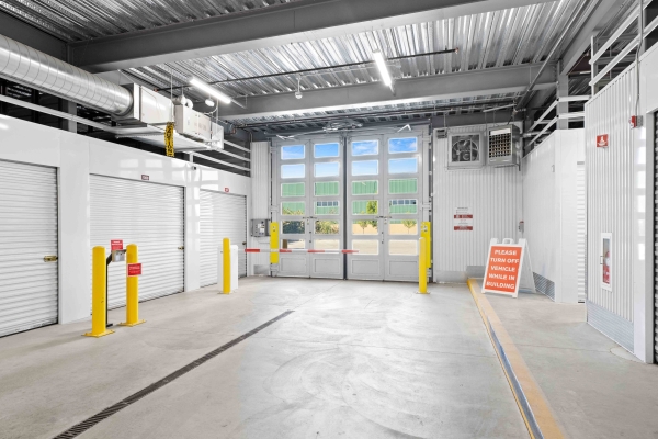 Facility photo: //images.sparefoot.com/medium/240196690e2b16770e6.jpg