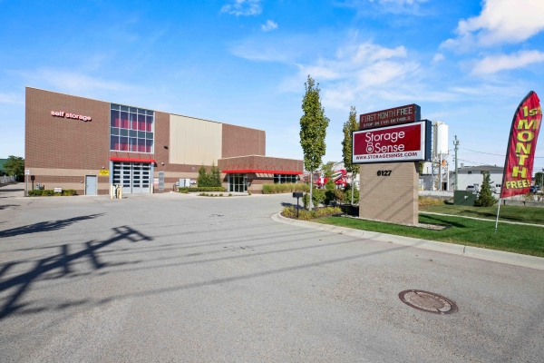 Facility photo: //images.sparefoot.com/medium/240196690e2b1a945fb.jpg