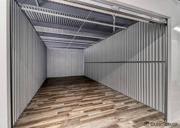 Facility photo: //images.sparefoot.com/medium/24022569e086ba734d9.jpg