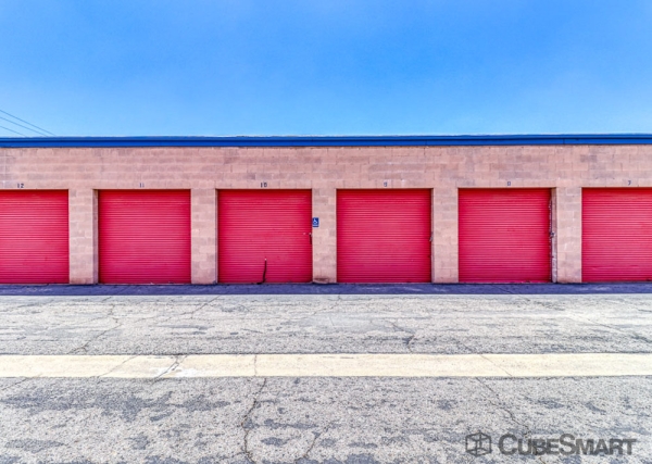 Facility photo: //images.sparefoot.com/medium/240253688c60582e743.jpg