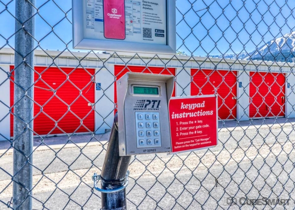 Facility photo: //images.sparefoot.com/medium/240258688dbd1795d81.jpg